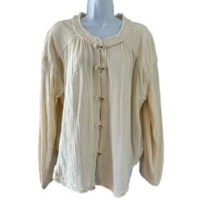 We The Free Ivory Pebble Oversized Button Down Boho Top Size Small